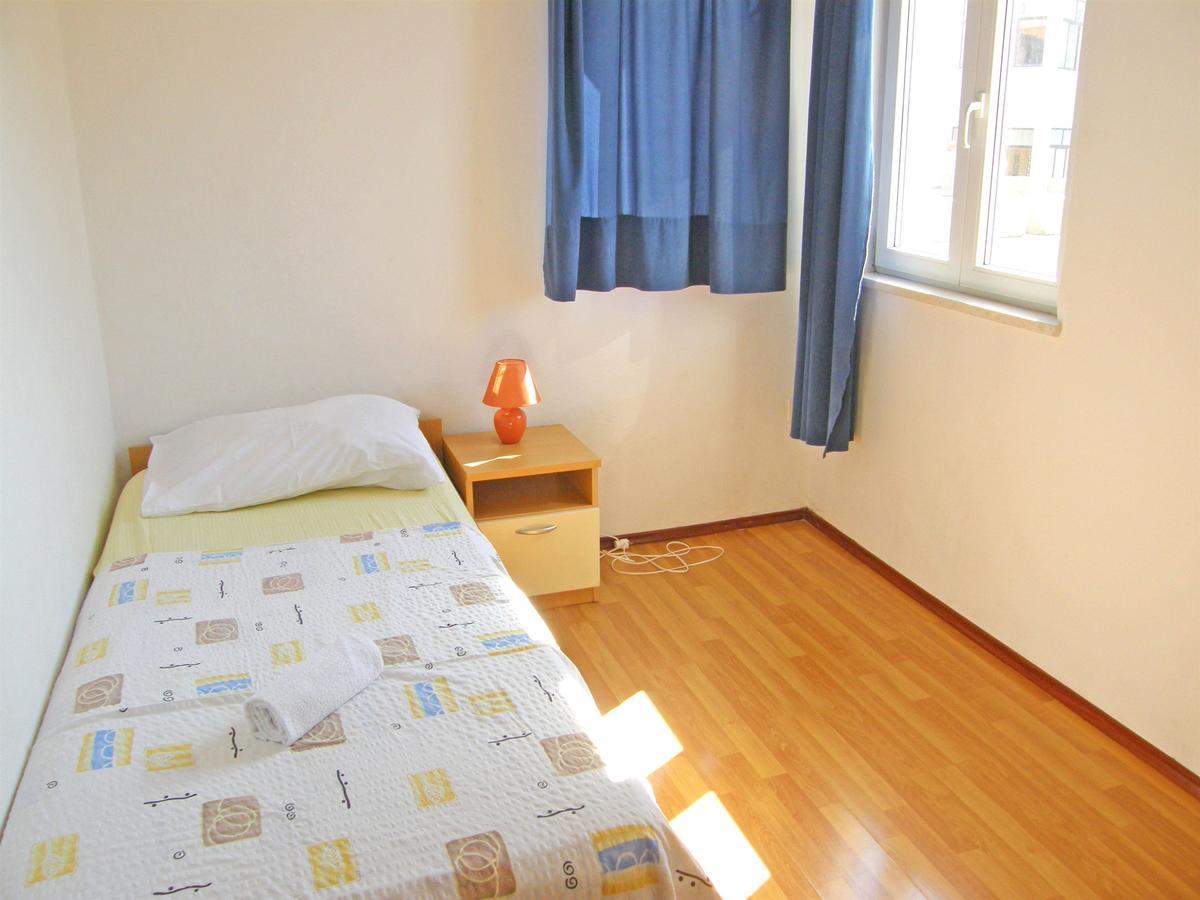 Apartments Jurica Примоштен Екстер'єр фото